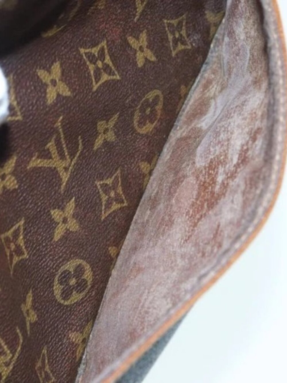 LOUIS VUITTON Monogram Compiegne 28 Clutch - Picture 11 of 16